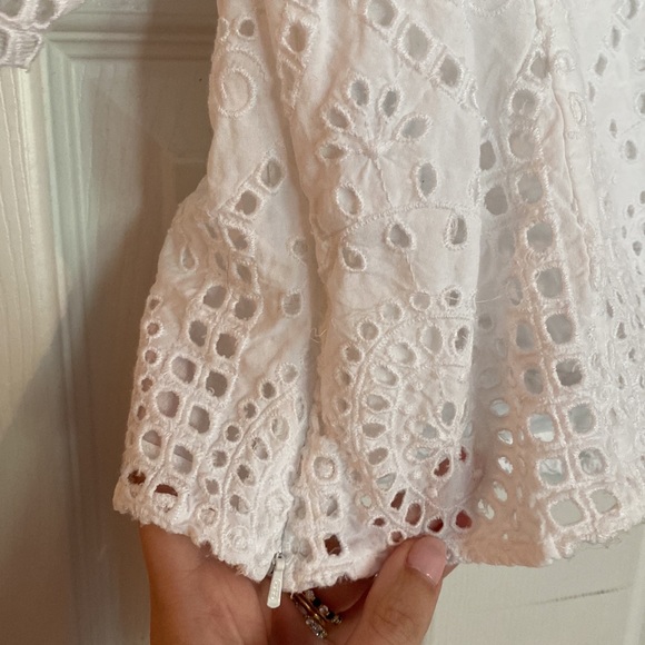 NWOT H&M Eyelet Cropped Top Medium - Picture 4 of 4